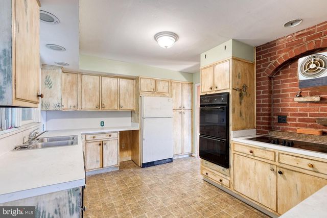 8229 BELLONA AVE, Baltimore, MD 21204