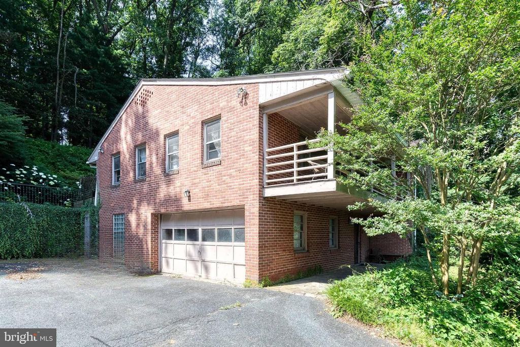 8229 BELLONA AVE, Baltimore, MD 21204