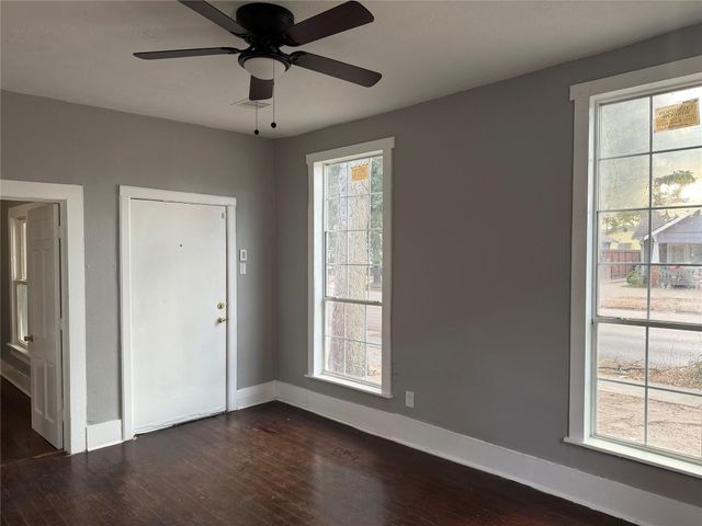 1418 Yale Street, Houston, TX 77008