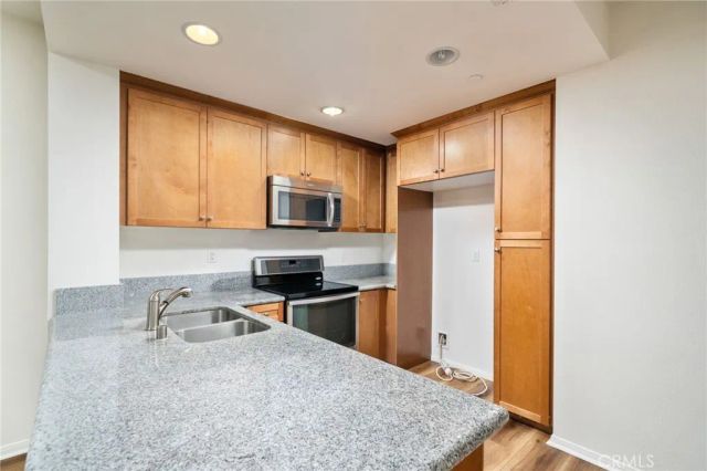 323 S Glendora Avenue, Glendora, CA 91741