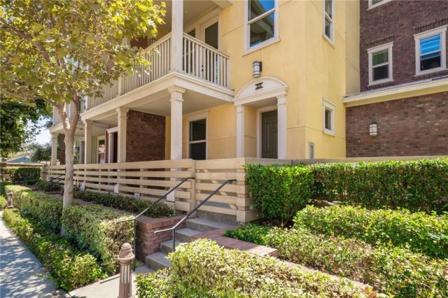 323 S Glendora Avenue, Glendora, CA 91741