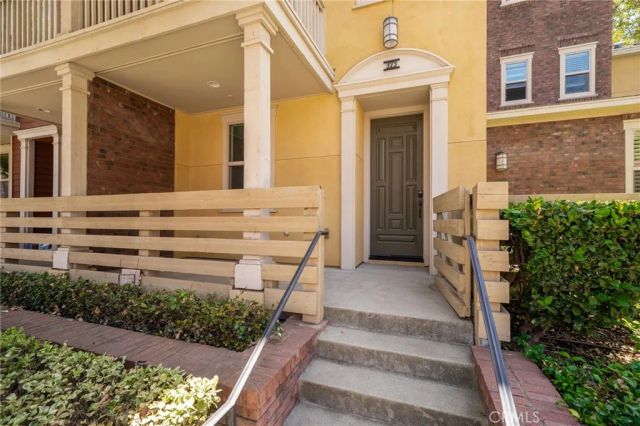 323 S Glendora Avenue, Glendora, CA 91741
