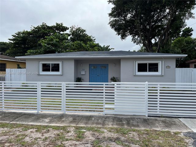 550 NE 174th St, North Miami Beach, FL 33162