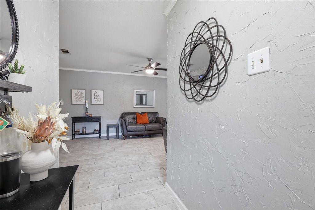 450 Price Drive, Lewisville, TX 75067 — photo 4