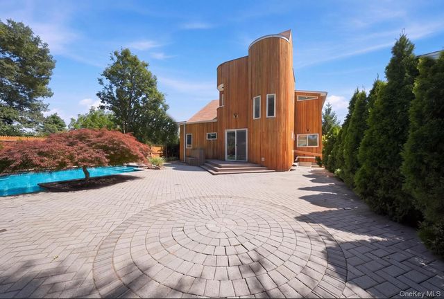 308 5th Avenue, East Northport, NY 11731