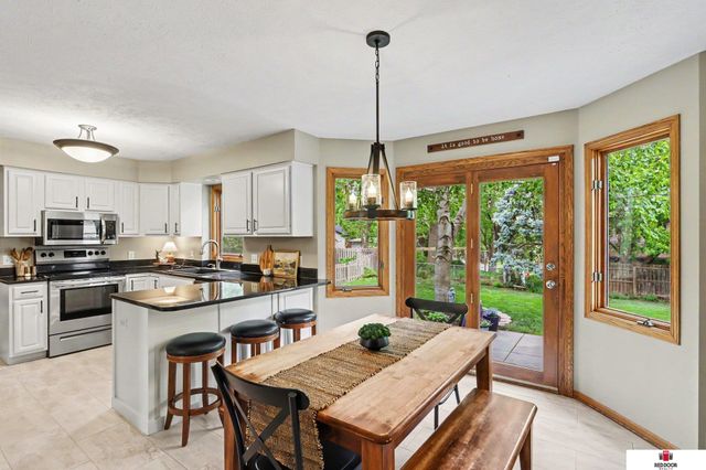 4738 Birch Hollow Drive, Lincoln, NE 68516