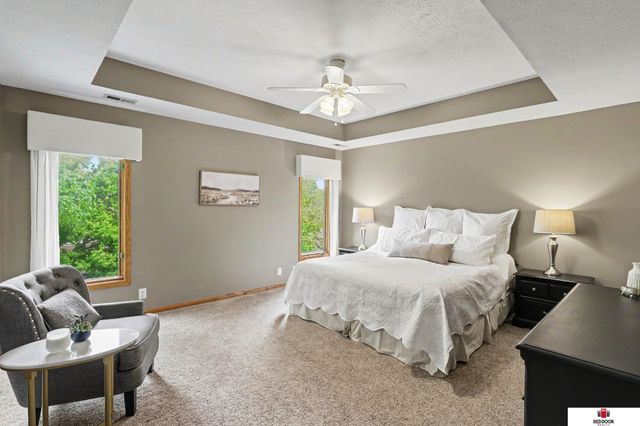 4738 Birch Hollow Drive, Lincoln, NE 68516