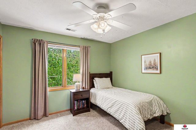4738 Birch Hollow Drive, Lincoln, NE 68516