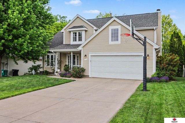 4738 Birch Hollow Drive, Lincoln, NE 68516