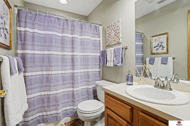 4738 Birch Hollow Drive, Lincoln, NE 68516