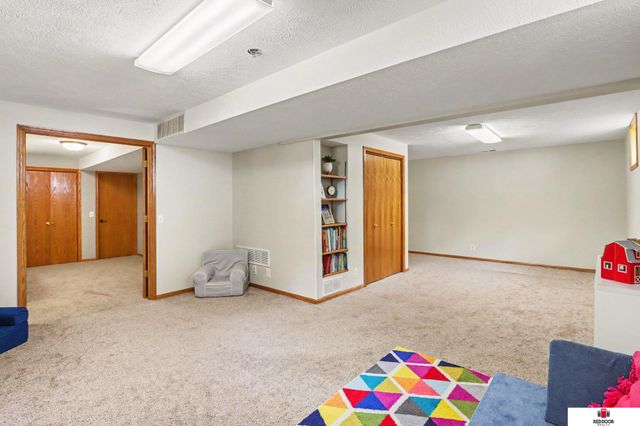 4738 Birch Hollow Drive, Lincoln, NE 68516