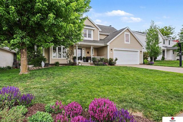 4738 Birch Hollow Drive, Lincoln, NE 68516