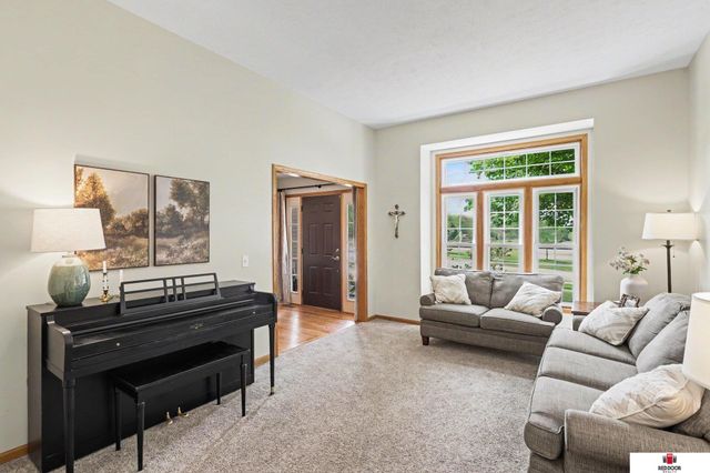 4738 Birch Hollow Drive, Lincoln, NE 68516