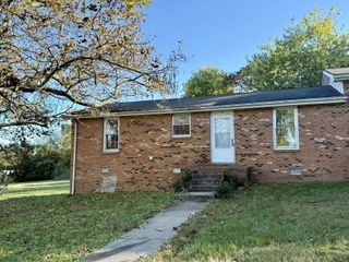 61 E Caldwell St # A, Mount Juliet, TN 37122