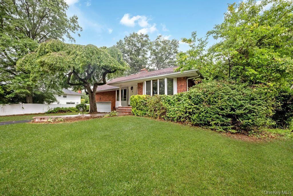 6 Village Drive, Jericho, NY 11753 — photo 2
