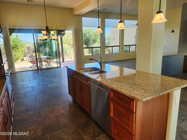 12332 N Sunrise Shadow Drive, Marana, AZ 85658