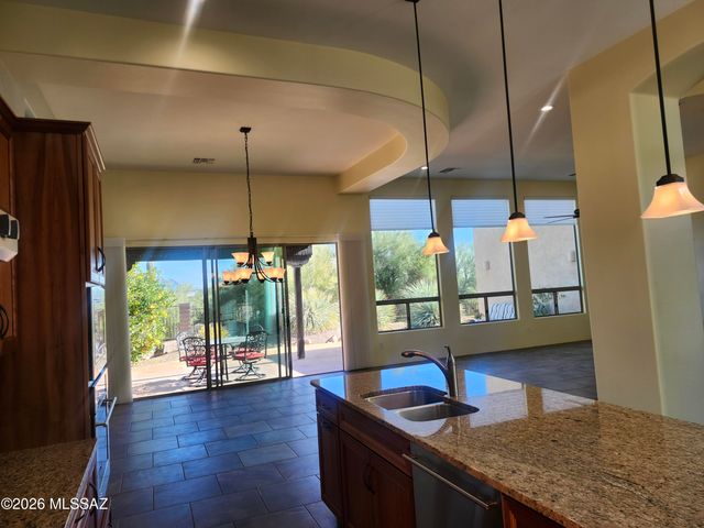 12332 N Sunrise Shadow Drive, Marana, AZ 85658