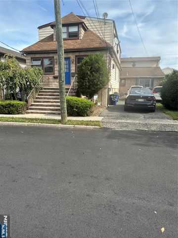 95 McKinley Avenue, Lodi, NJ 07644