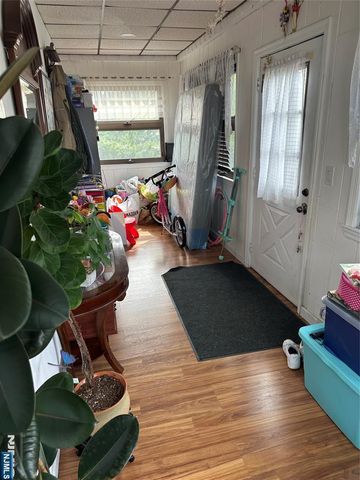 95 McKinley Avenue, Lodi, NJ 07644