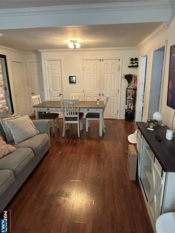 95 McKinley Avenue, Lodi, NJ 07644