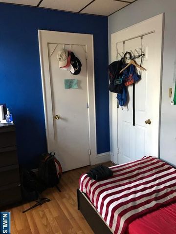 95 McKinley Avenue, Lodi, NJ 07644