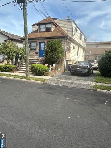 95 McKinley Avenue, Lodi, NJ 07644