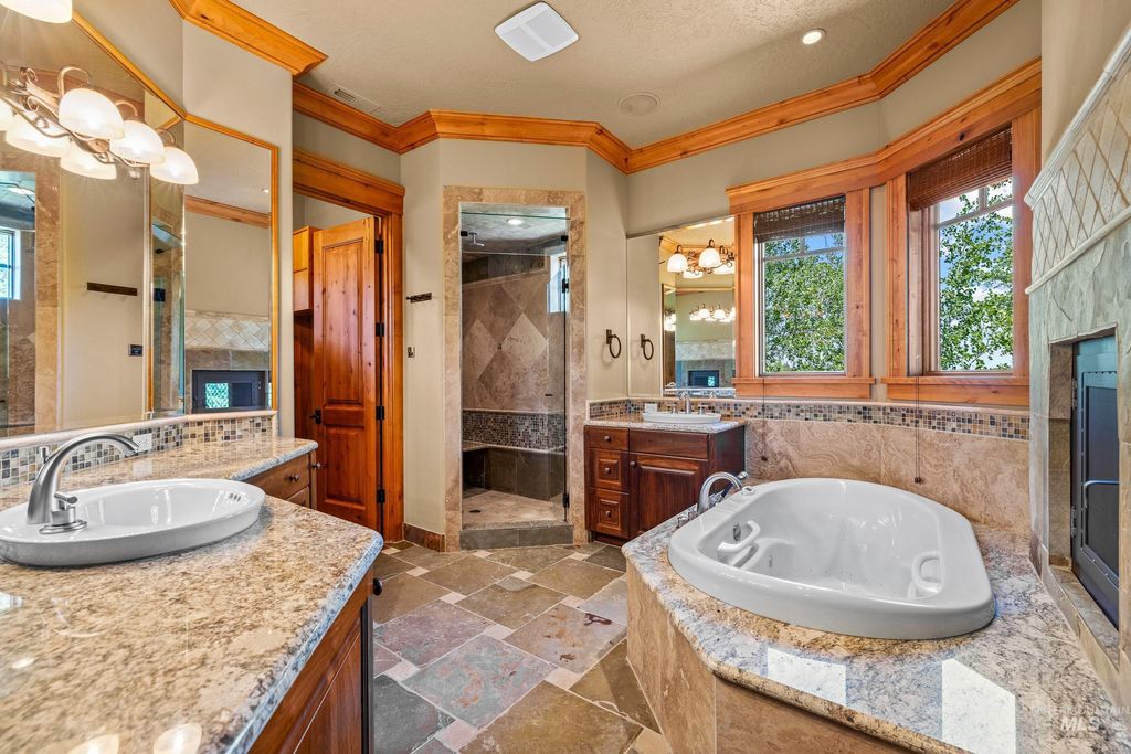 690 Discovery Drive, Donnelly, ID 83615 photo 11