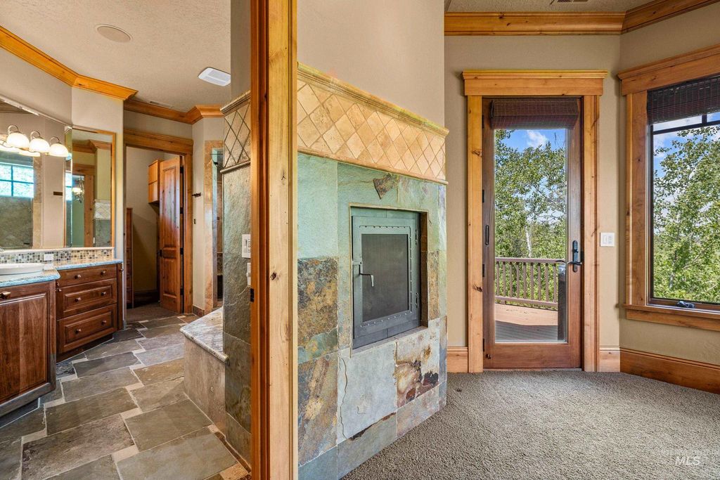 690 Discovery Drive, Donnelly, ID 83615 photo 13