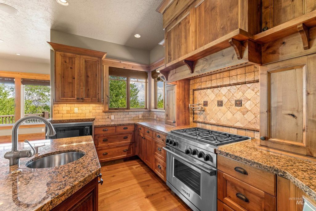 690 Discovery Drive, Donnelly, ID 83615 photo 26