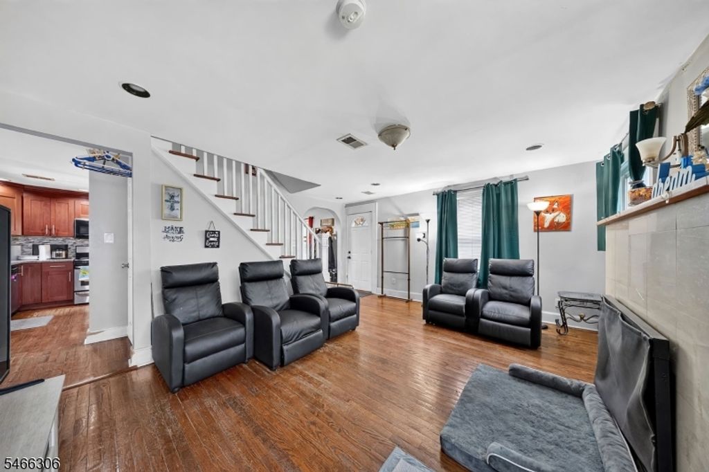 307 Conant St, Hillside Twp., NJ 07205 — photo 2
