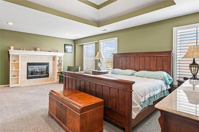 4005 SW Boulder Drive, Lee's Summit, MO 64082