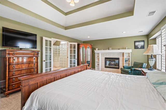 4005 SW Boulder Drive, Lee's Summit, MO 64082