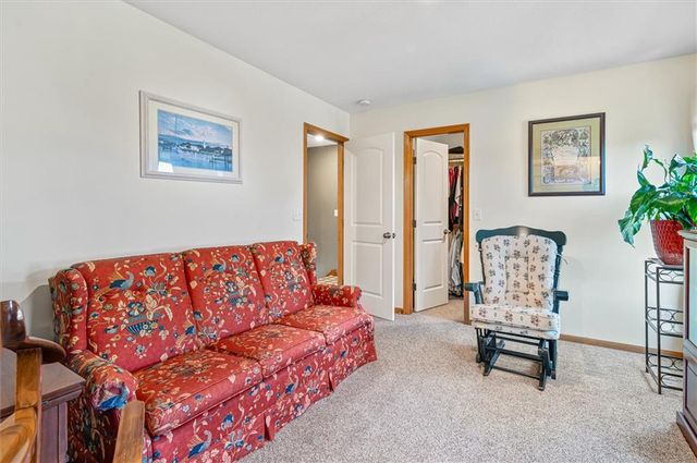 4005 SW Boulder Drive, Lee's Summit, MO 64082