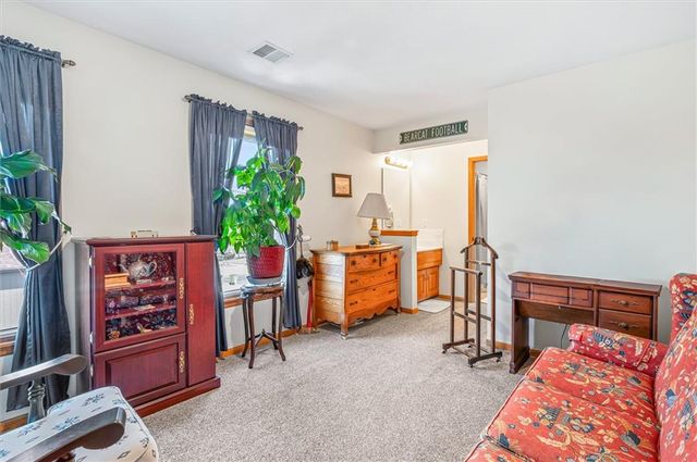 4005 SW Boulder Drive, Lee's Summit, MO 64082