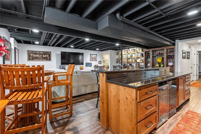 4005 SW Boulder Drive, Lee's Summit, MO 64082