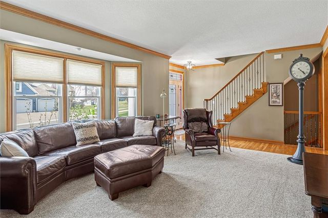 4005 SW Boulder Drive, Lee's Summit, MO 64082