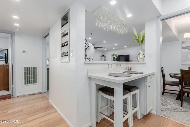 425 S PARKCREST Drive 334, Mesa, AZ 85206