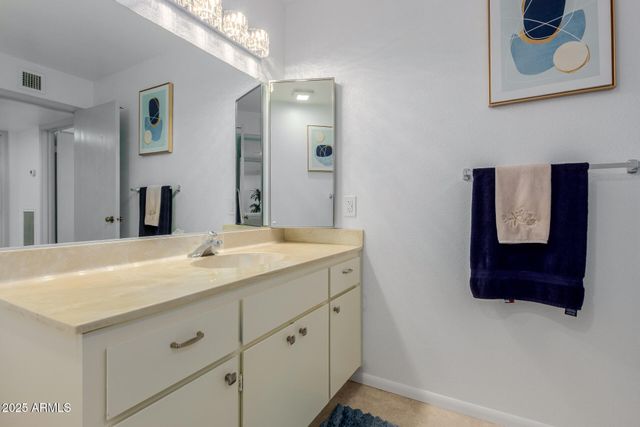 425 S PARKCREST Drive 334, Mesa, AZ 85206