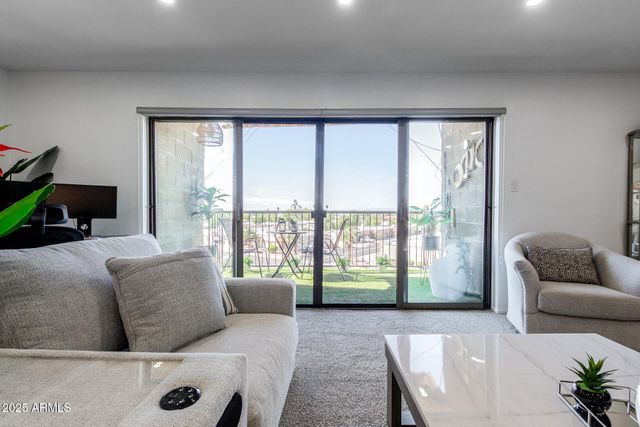 425 S PARKCREST Drive 334, Mesa, AZ 85206