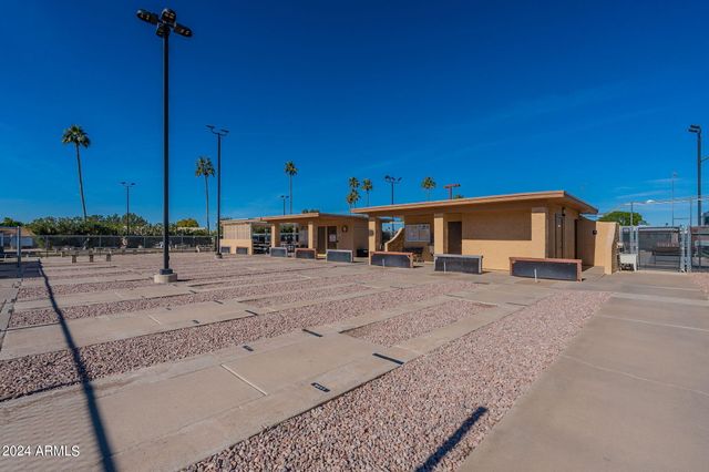 425 S PARKCREST Drive 334, Mesa, AZ 85206