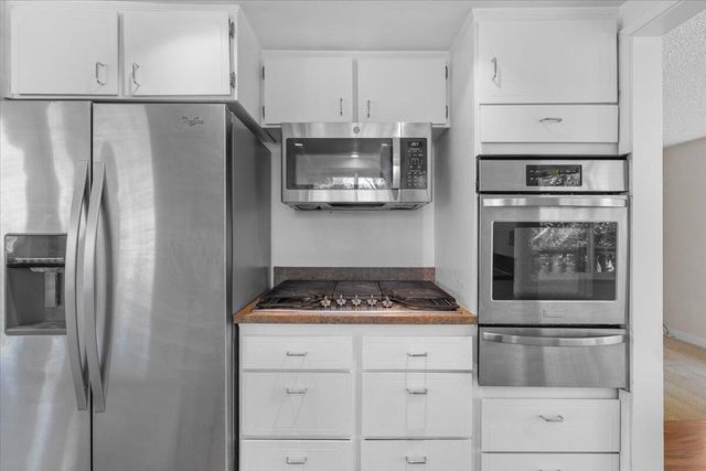 1105 Ivy Lane, Ashland, OR 97520