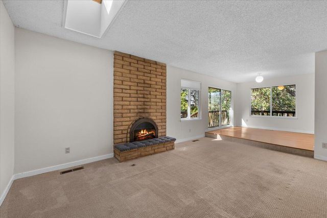 1105 Ivy Lane, Ashland, OR 97520