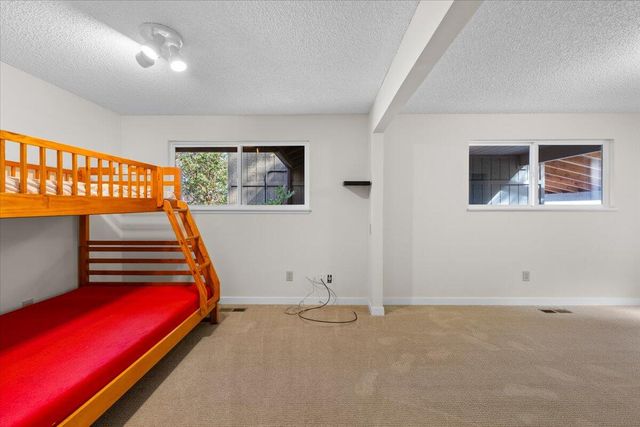 1105 Ivy Lane, Ashland, OR 97520