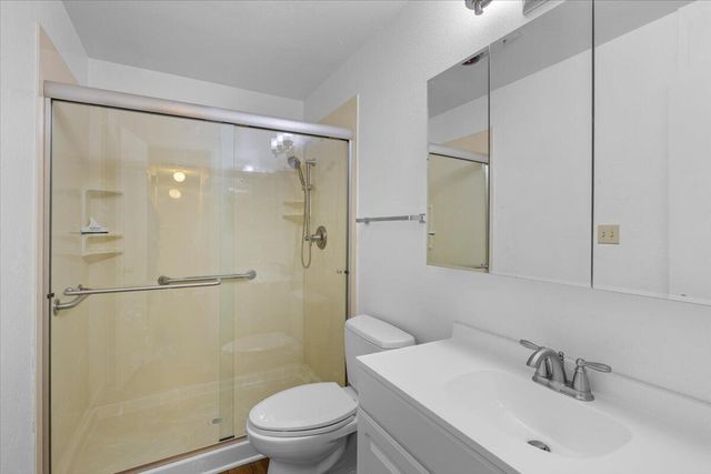 1105 Ivy Lane, Ashland, OR 97520