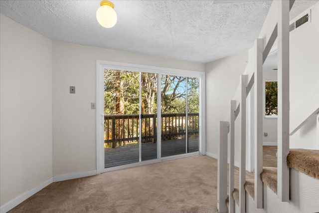 1105 Ivy Lane, Ashland, OR 97520