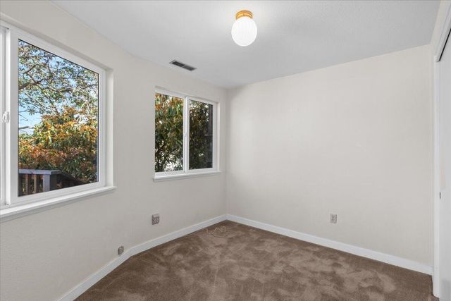 1105 Ivy Lane, Ashland, OR 97520