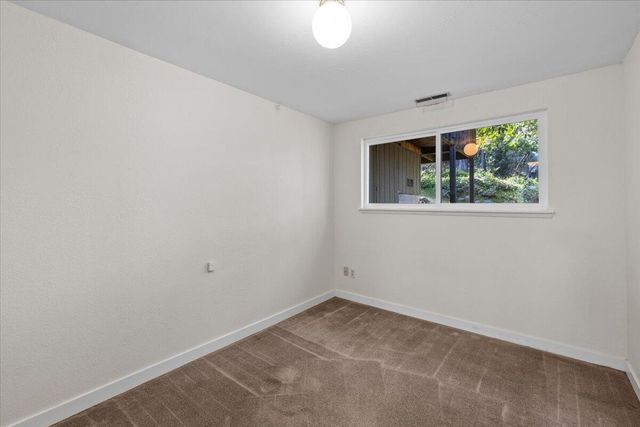 1105 Ivy Lane, Ashland, OR 97520