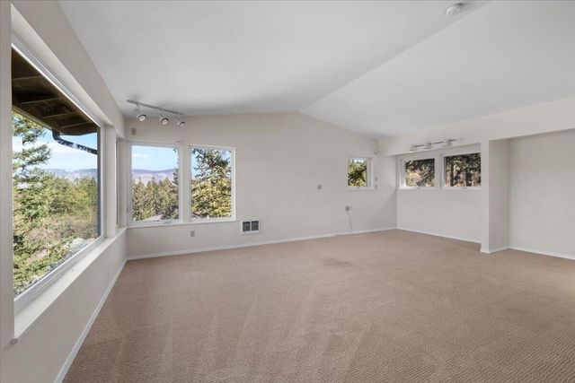 1105 Ivy Lane, Ashland, OR 97520