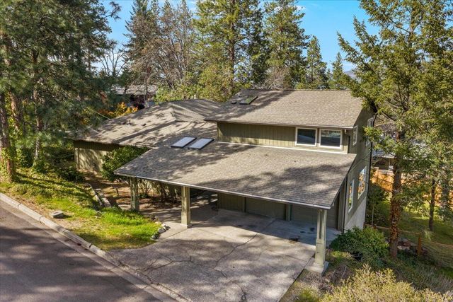 1105 Ivy Lane, Ashland, OR 97520