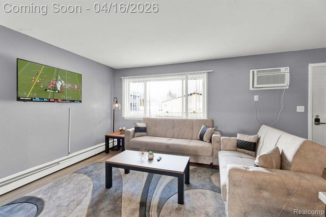 30561 Krauter C1, Garden City, MI 48135